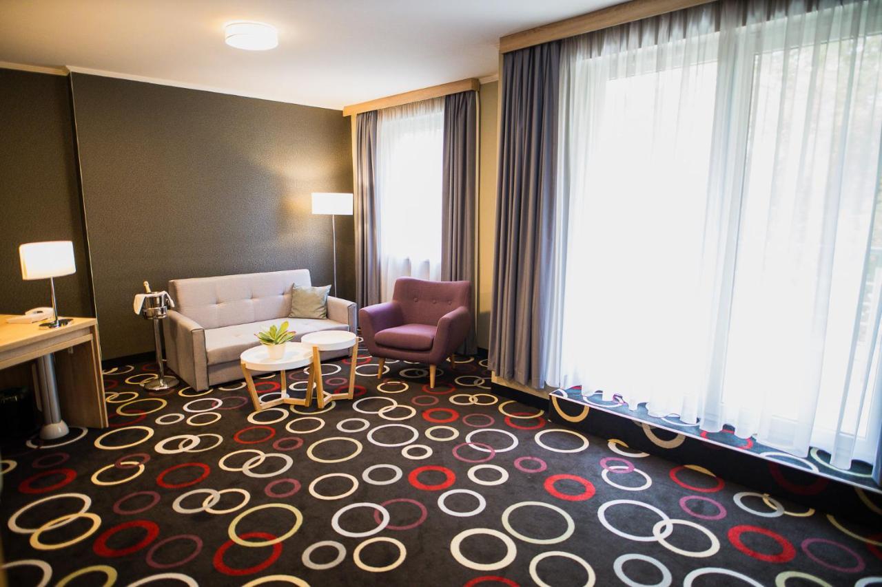 Garden Hotel Wellness Es Konferencia Szolnok Luaran gambar