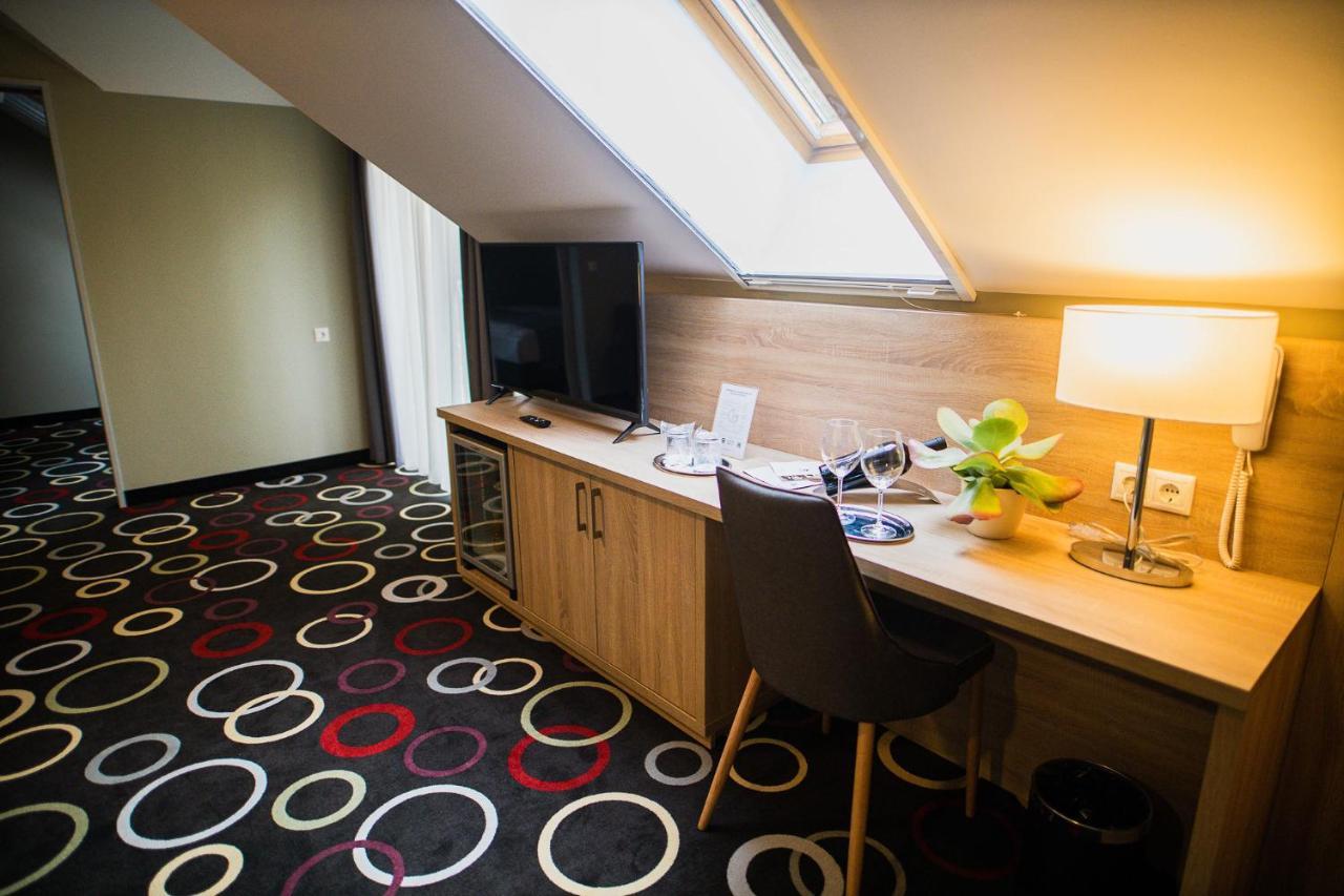 Garden Hotel Wellness Es Konferencia Szolnok Luaran gambar
