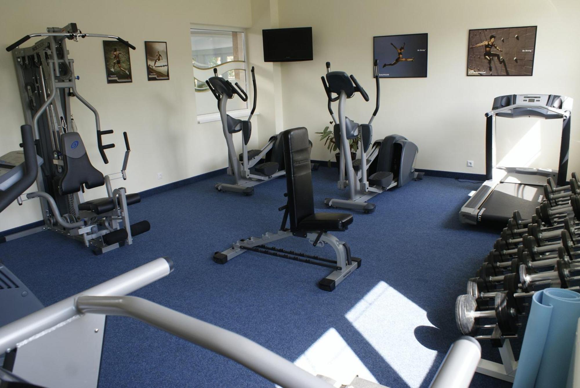 Garden Hotel Wellness Es Konferencia Szolnok Luaran gambar